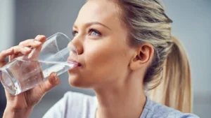 bere acqua quanto è importante?